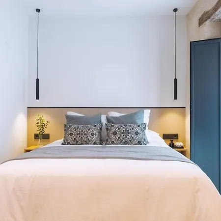 Апартаменты Luxurious Overlooking Casa Pilatos
